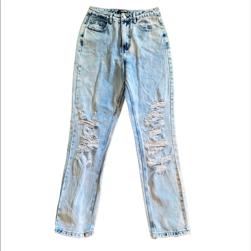 MISSGUIDED distressed straight leg jeans
